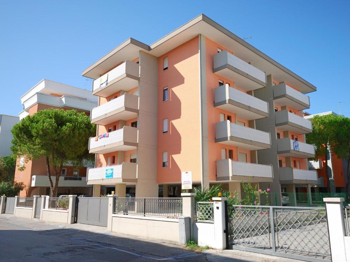 Apartment In Bibione Near Sea Beach エクステリア 写真